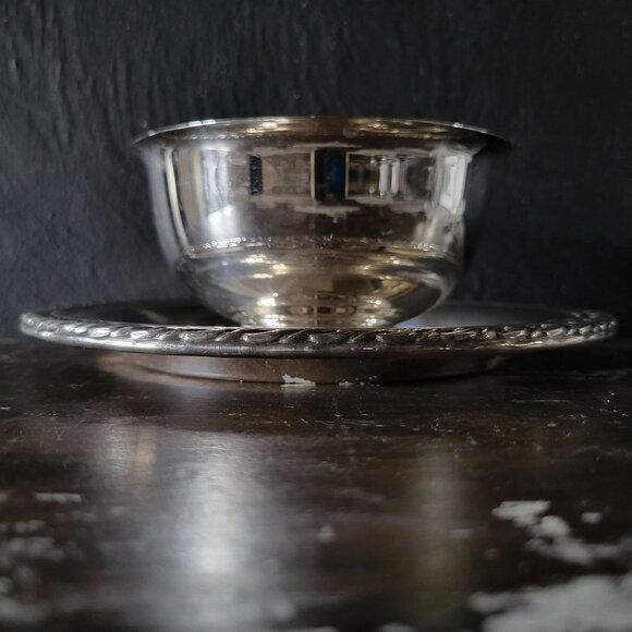 Vtg Vintage Wm A Rogers Silveplate Bowl w/ Attached Underplate, Chip and Dip - Picture 3 of 7